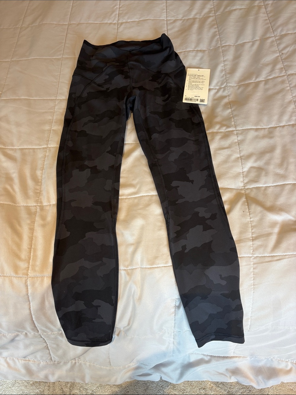 Lululemon Women’s Black Camo Athletic Leggings NWT